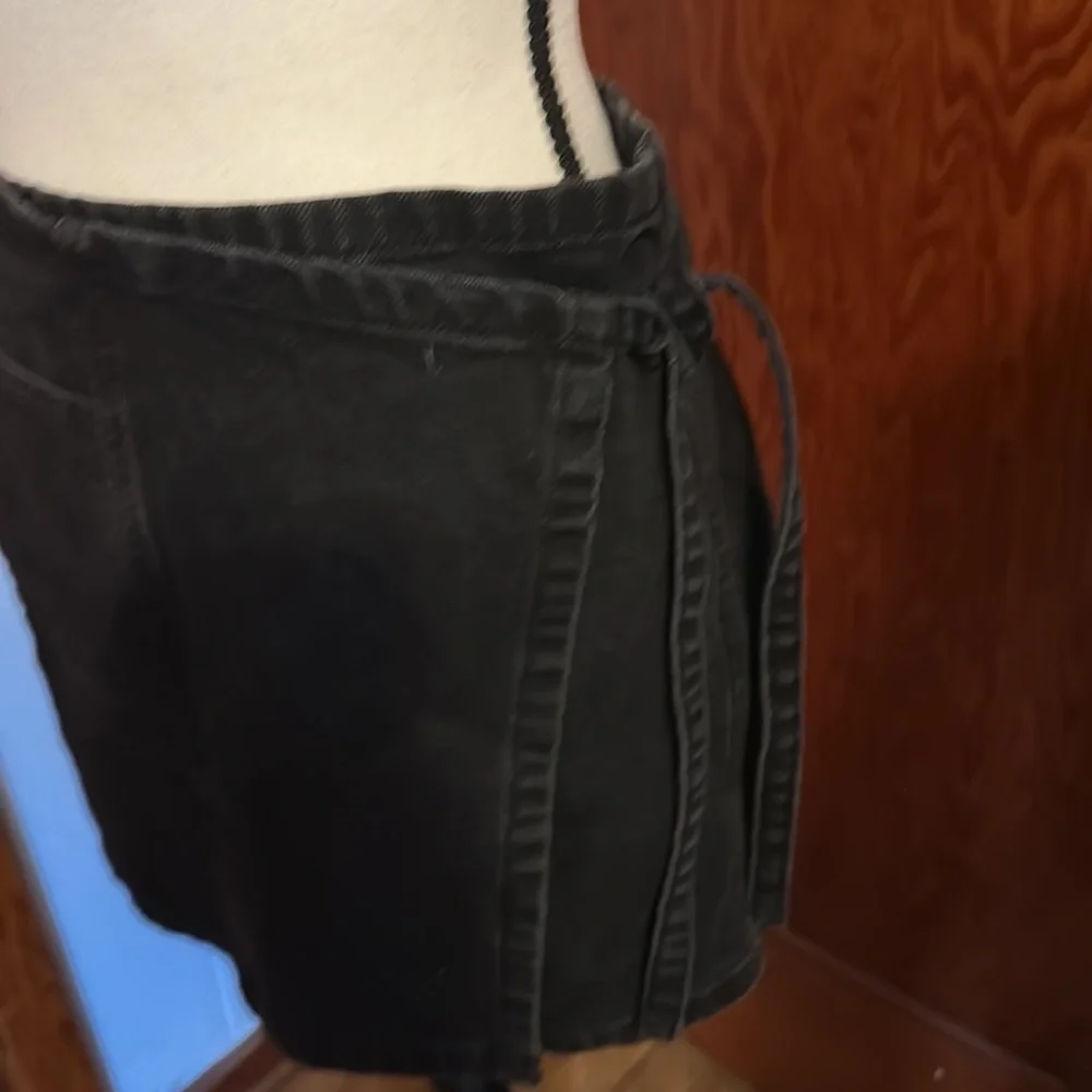 💜💜 BDG Urban Outfitters Wrap Black Skirt Size Medium 100% Cotton